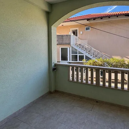 Apartmán 1 Bedroom Amazing In *